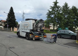 Pulizia pozzetti stradali Pulizia pozzetti stradali